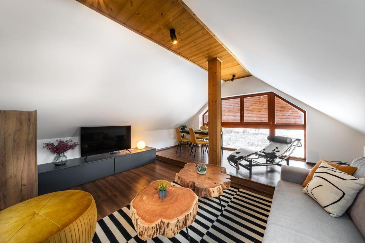 Cozy Mountain Attic Apartment In High Tatras Vel'ka Lomnica Exterior foto