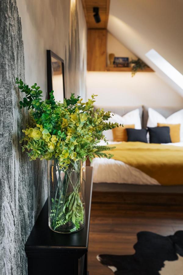 Cozy Mountain Attic Apartment In High Tatras Vel'ka Lomnica Exterior foto
